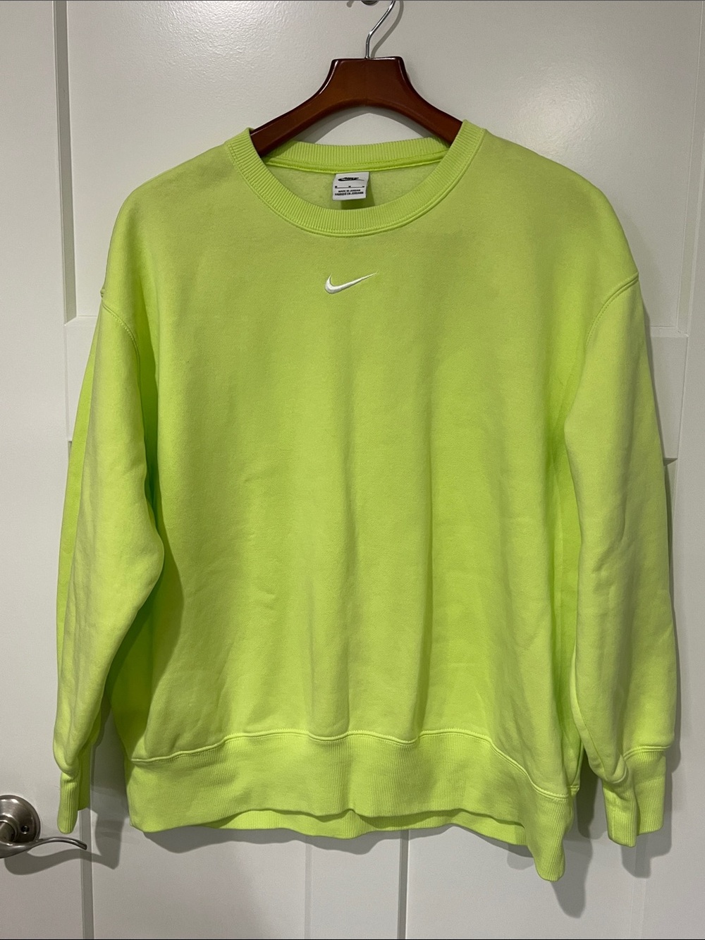 NWOT Nike Neon Yellow-Green Crewneck Sweatshirt Sz M